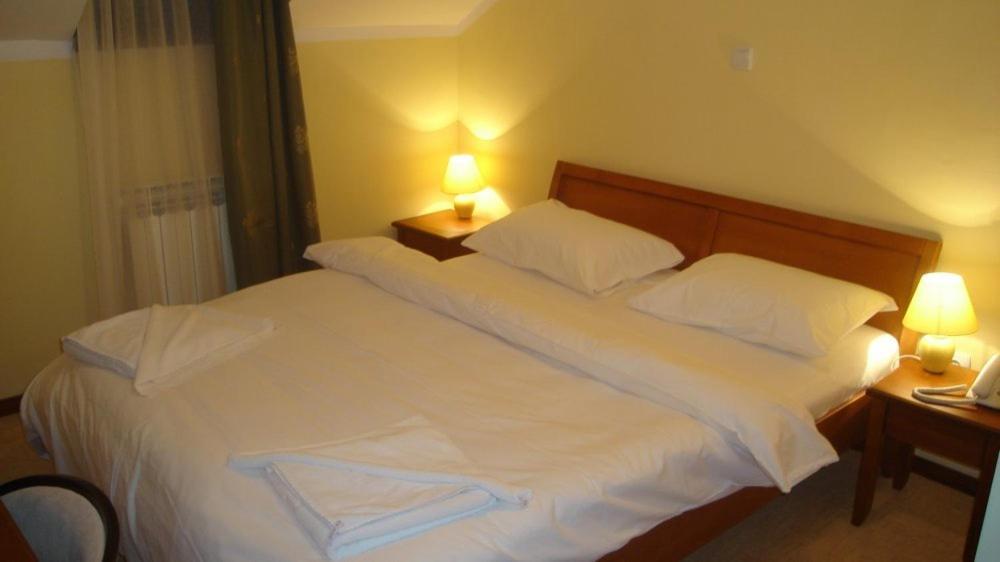 Hotel Vila Sunce Stara Pazova Eksteriør bilde