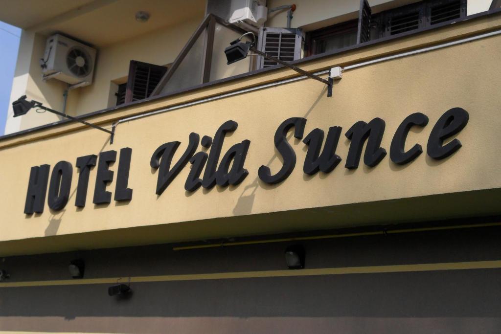Hotel Vila Sunce Stara Pazova Eksteriør bilde